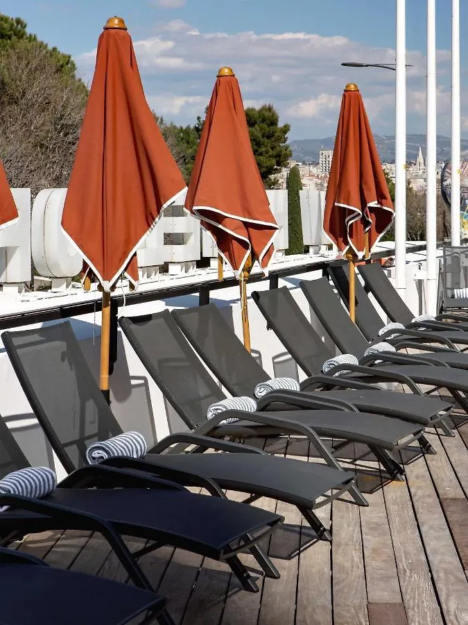 New Hotel Of Marseille - Vieux Port 4*,  Franciaország